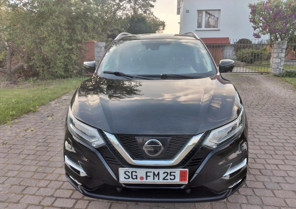 Nissan Qashqai cena 75800 przebieg: 97000, rok produkcji 2018 z Zalewo małe 254